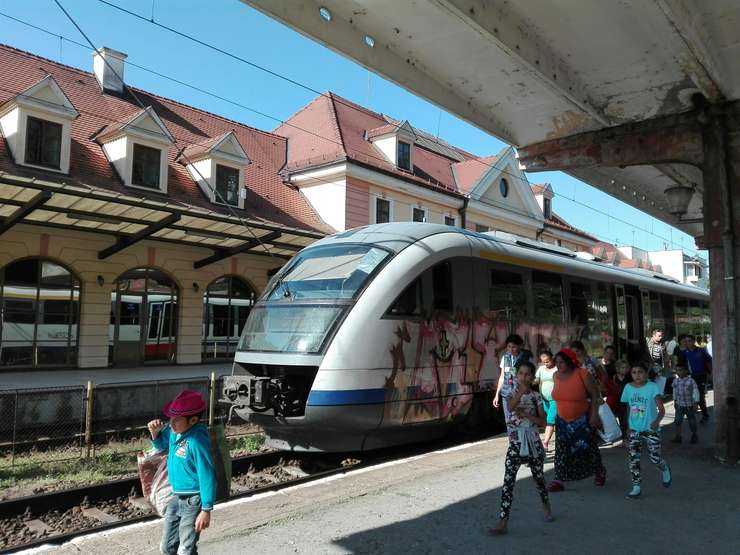 călătorii cu trenul Mersul Trenurilor 2019-2020 facilități pentru studenți pe calea ferată
