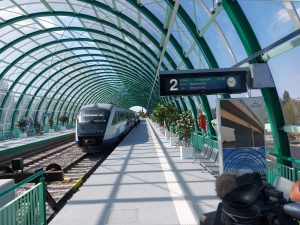 Mersul trenurilor de Aeroport se închide linia de Aeroport casele de bilete la CFR SA recepția liniei de Otopeni