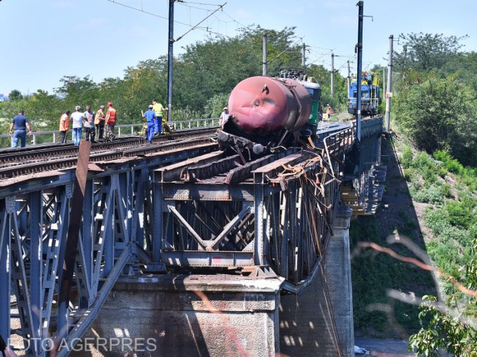 accidentul feroviar de la Cârcea reconstrucția viaductului Cârcea Repararea viaductului Cârcea reparații la viaductul Cârcea