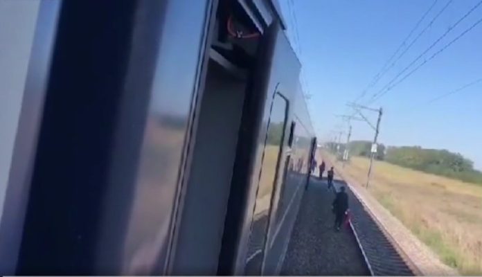Locomotiva românească la Budapesta vagon în flăcări