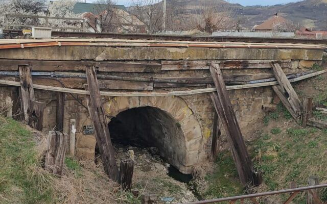 pod CFR din Târgu-Ocna